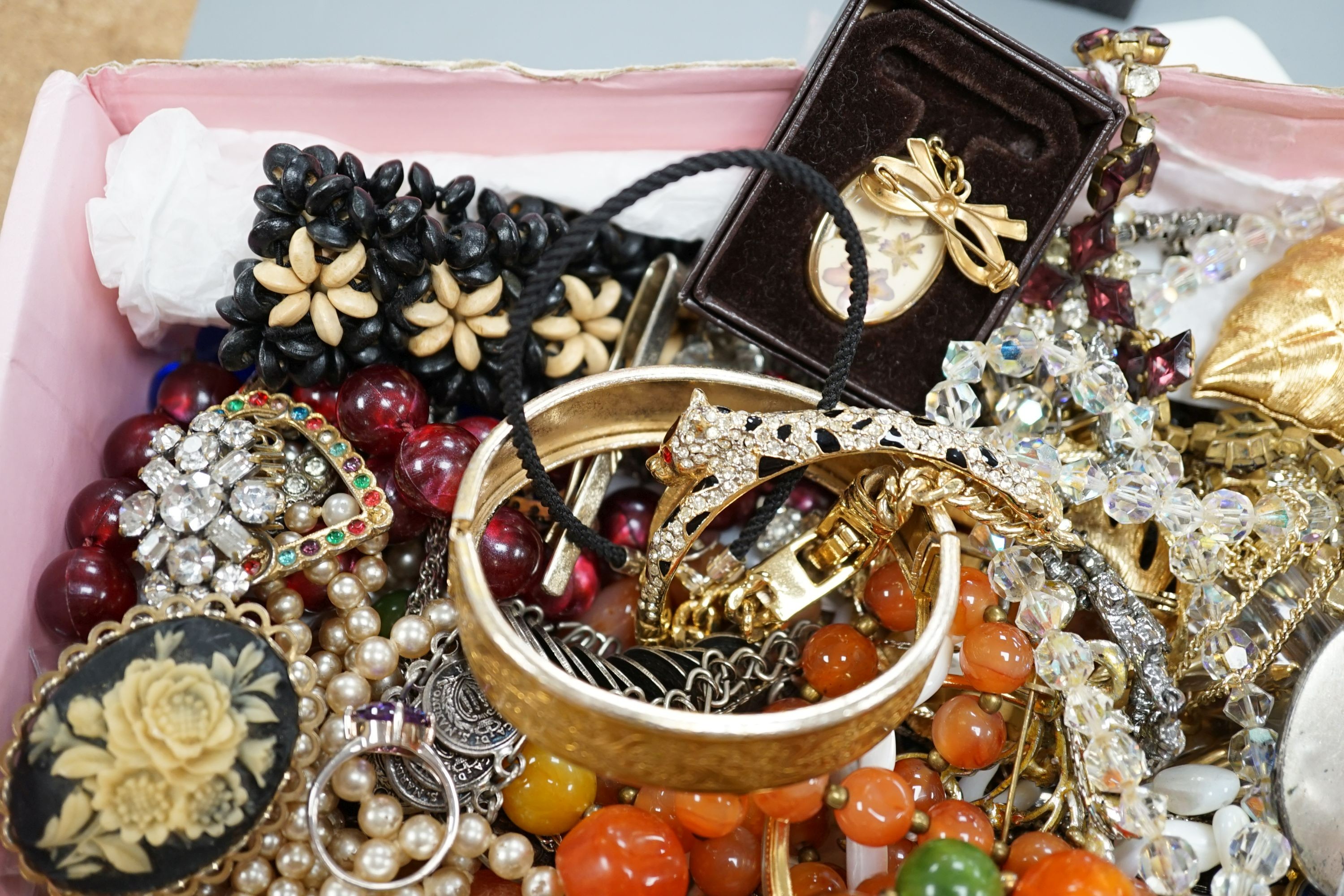 A collection of costume jewellery.